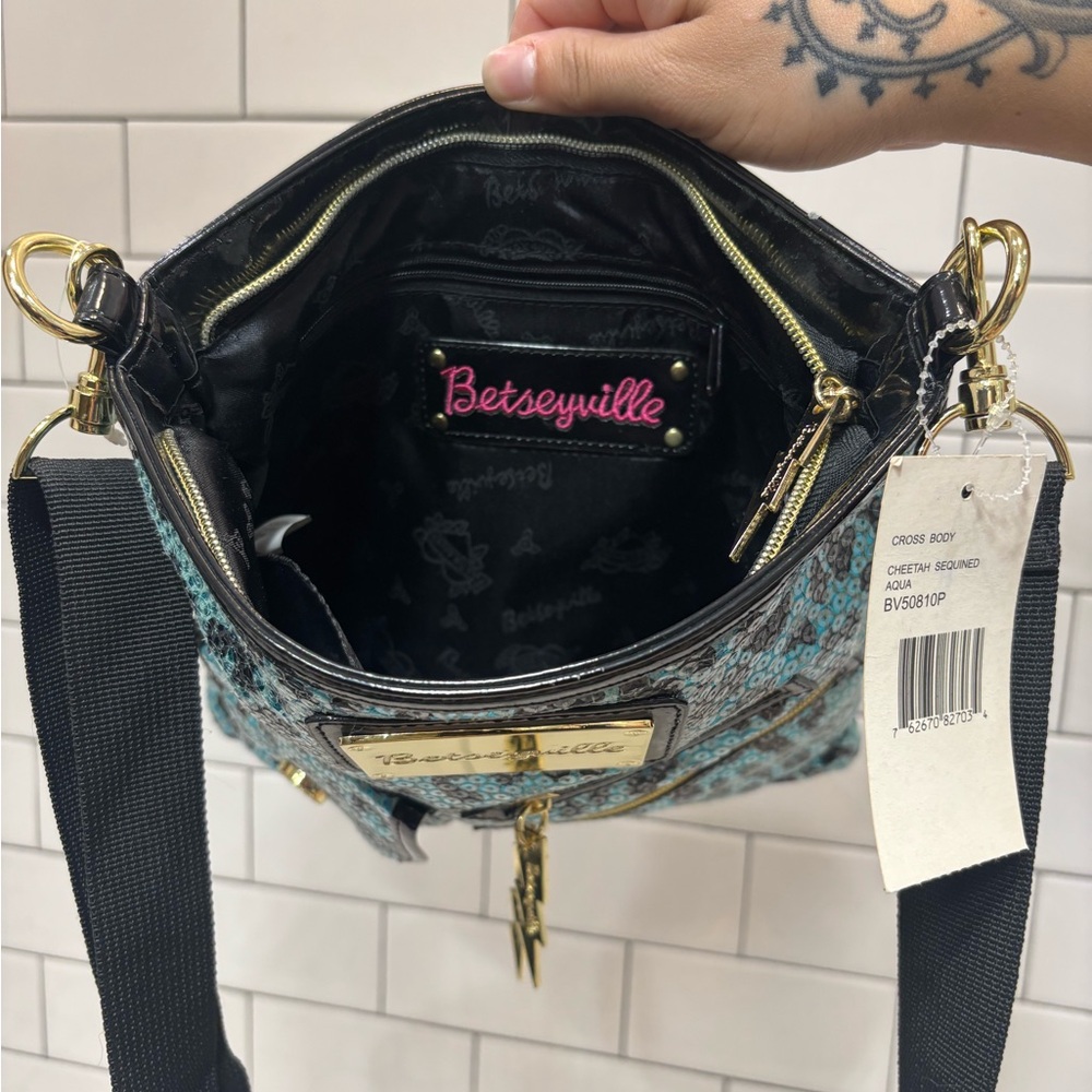 Betsey Johnson Teal Leopard Crossbody Bag - Picture 6 of 7